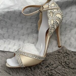 Badgley Mischka Roxy Heels